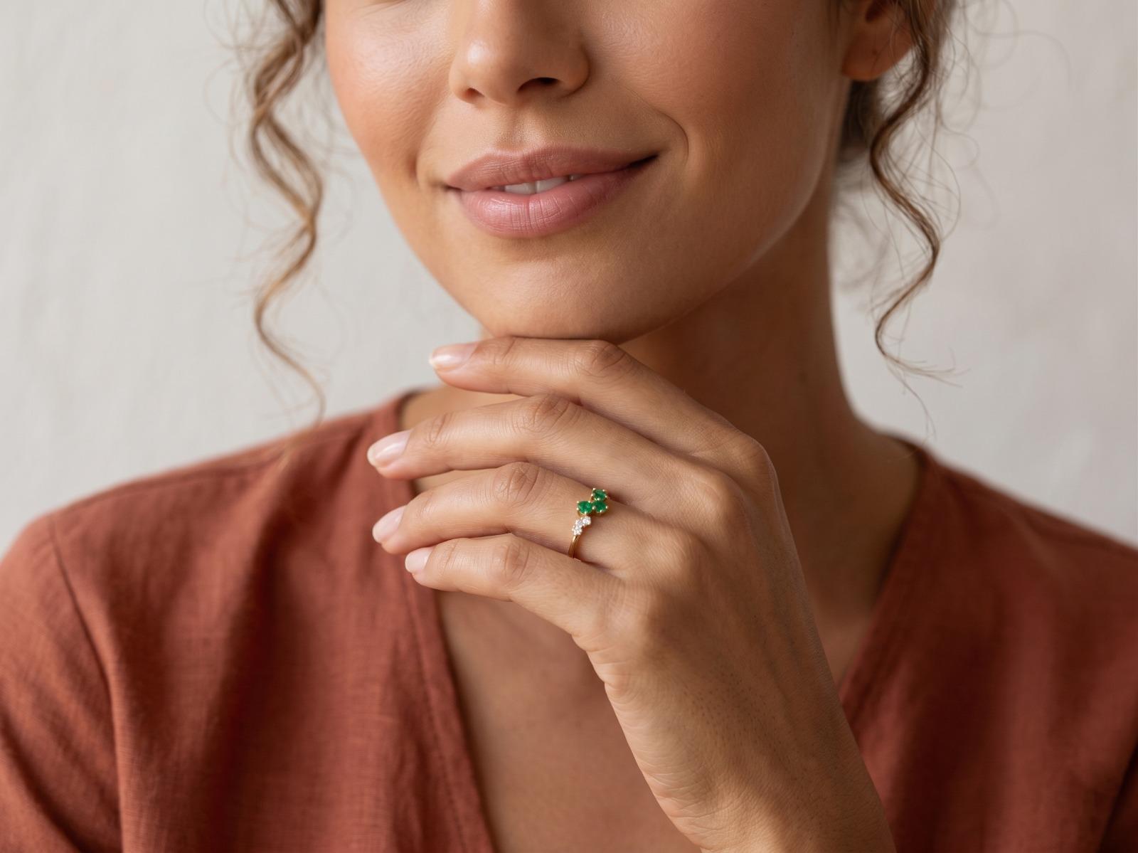 Modern Cluster Motif Ring , 7MM , 18 K , Yellow Gold