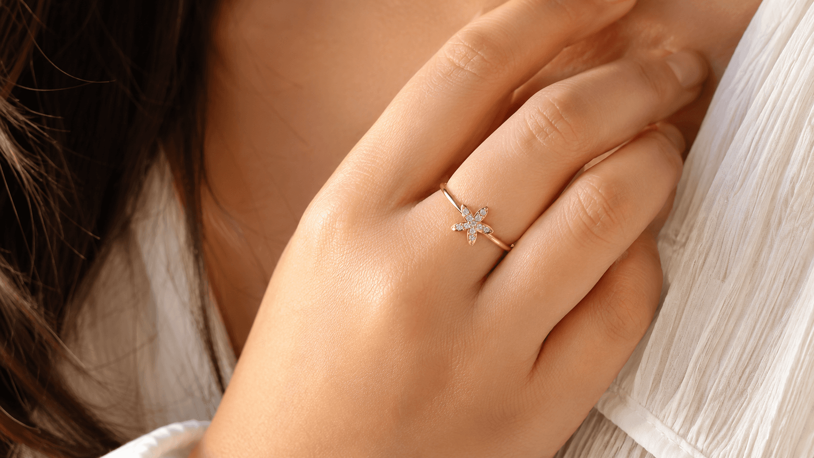 Starburst ring , 7MM , 18 K , Yellow Gold