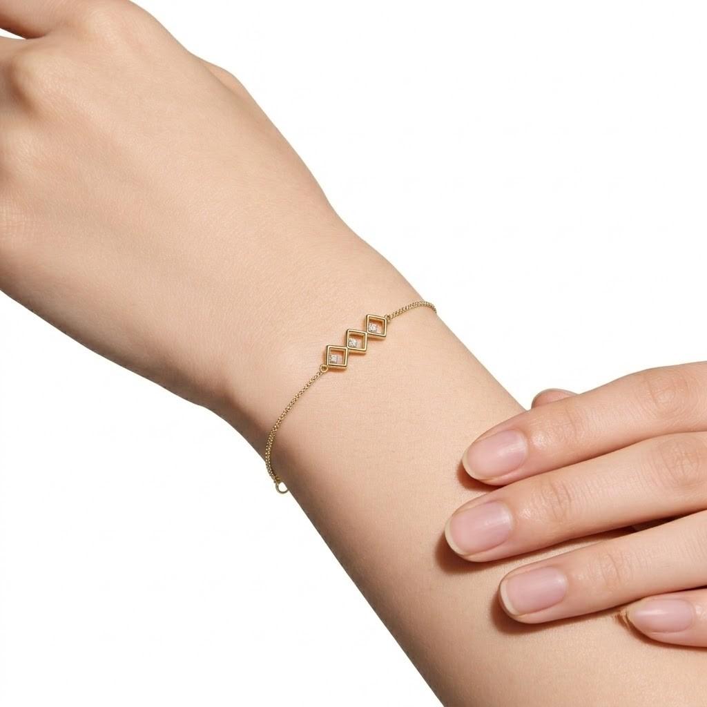Trinity Diamond Bracelet , 5.5 Inch , Yellow Gold , 18 K