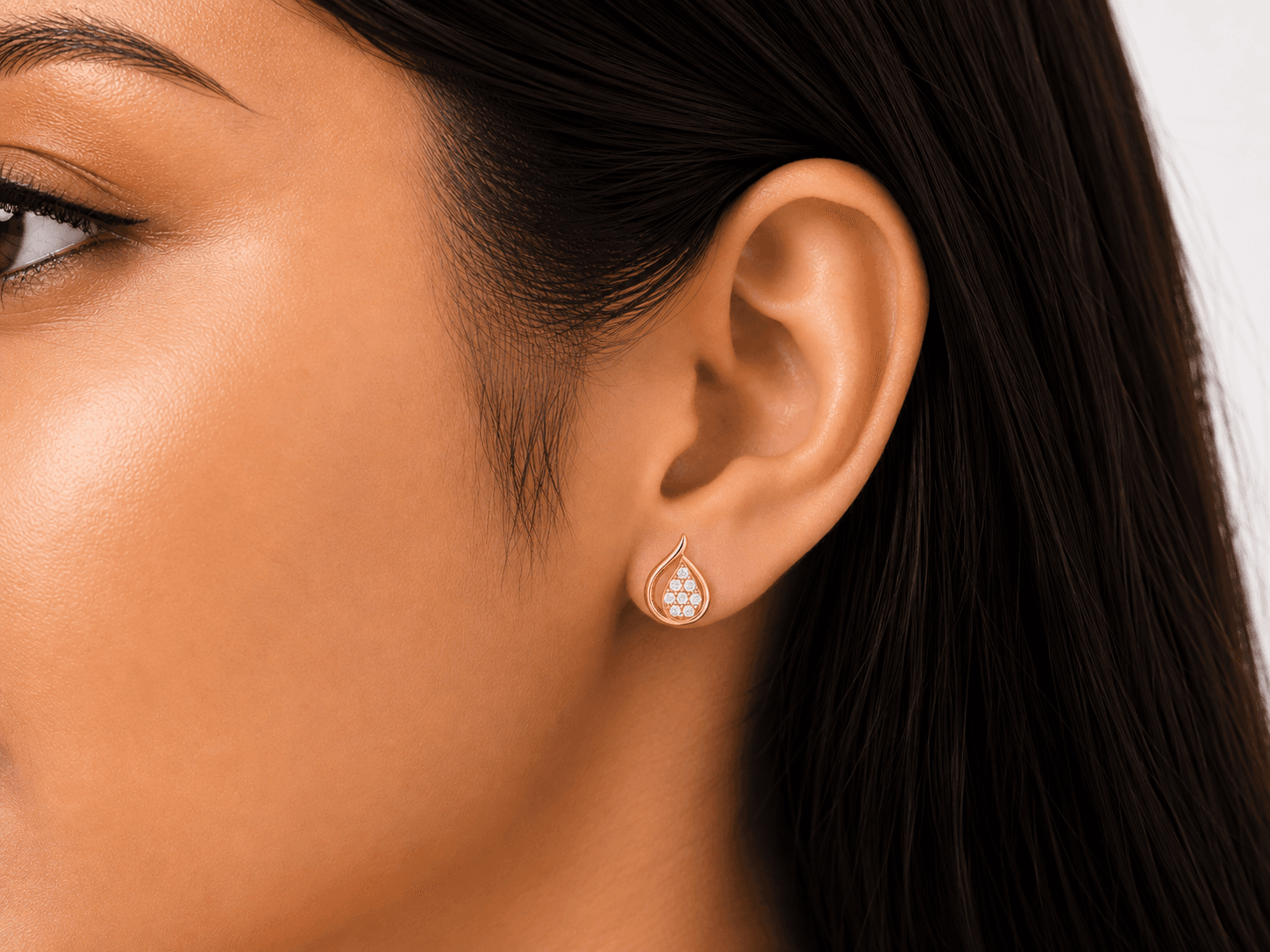 Teardrop Diamond Earrings , Yellow Gold , 18 K