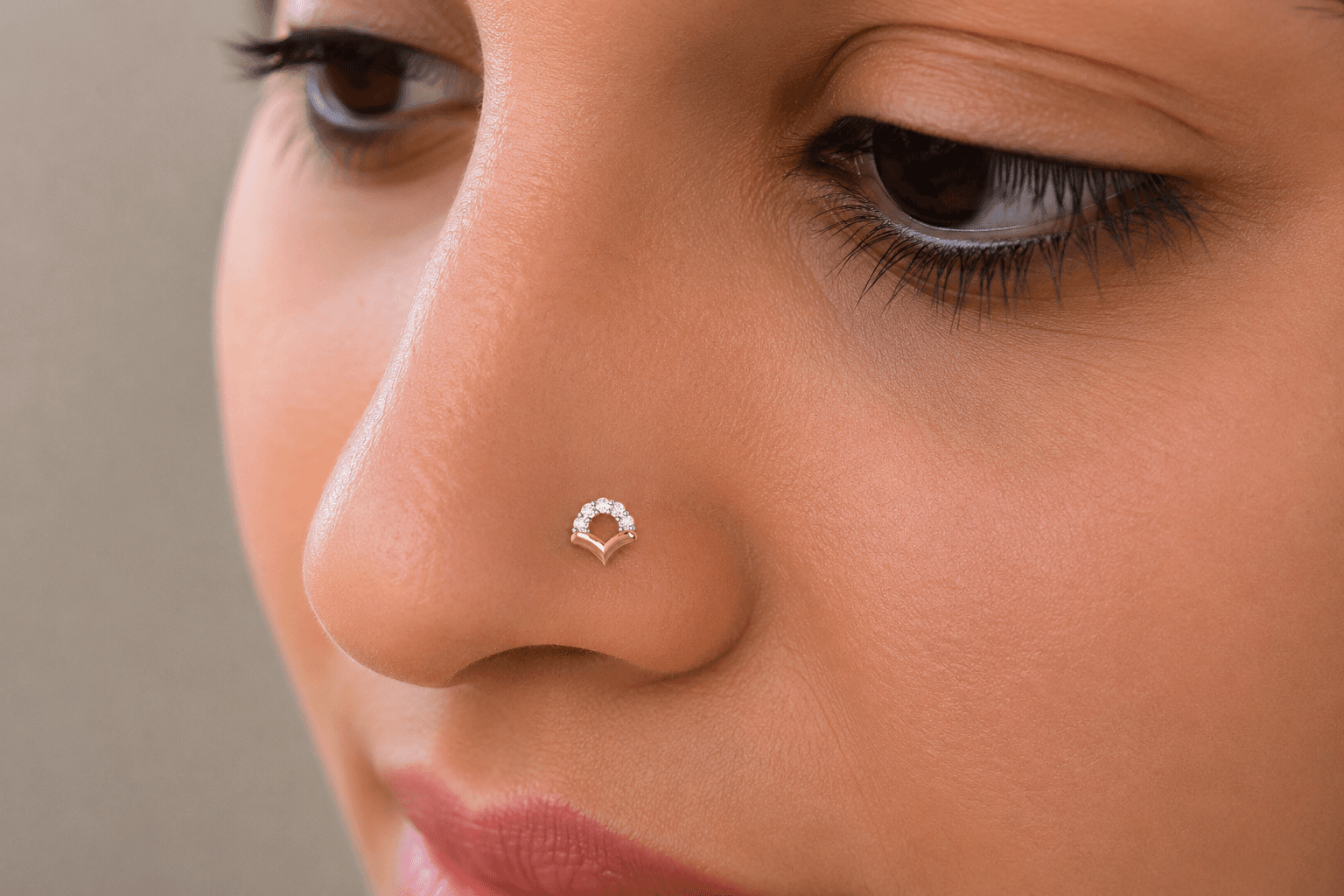 Aurelia Diamond Nosepin , Yellow Gold , 18 K