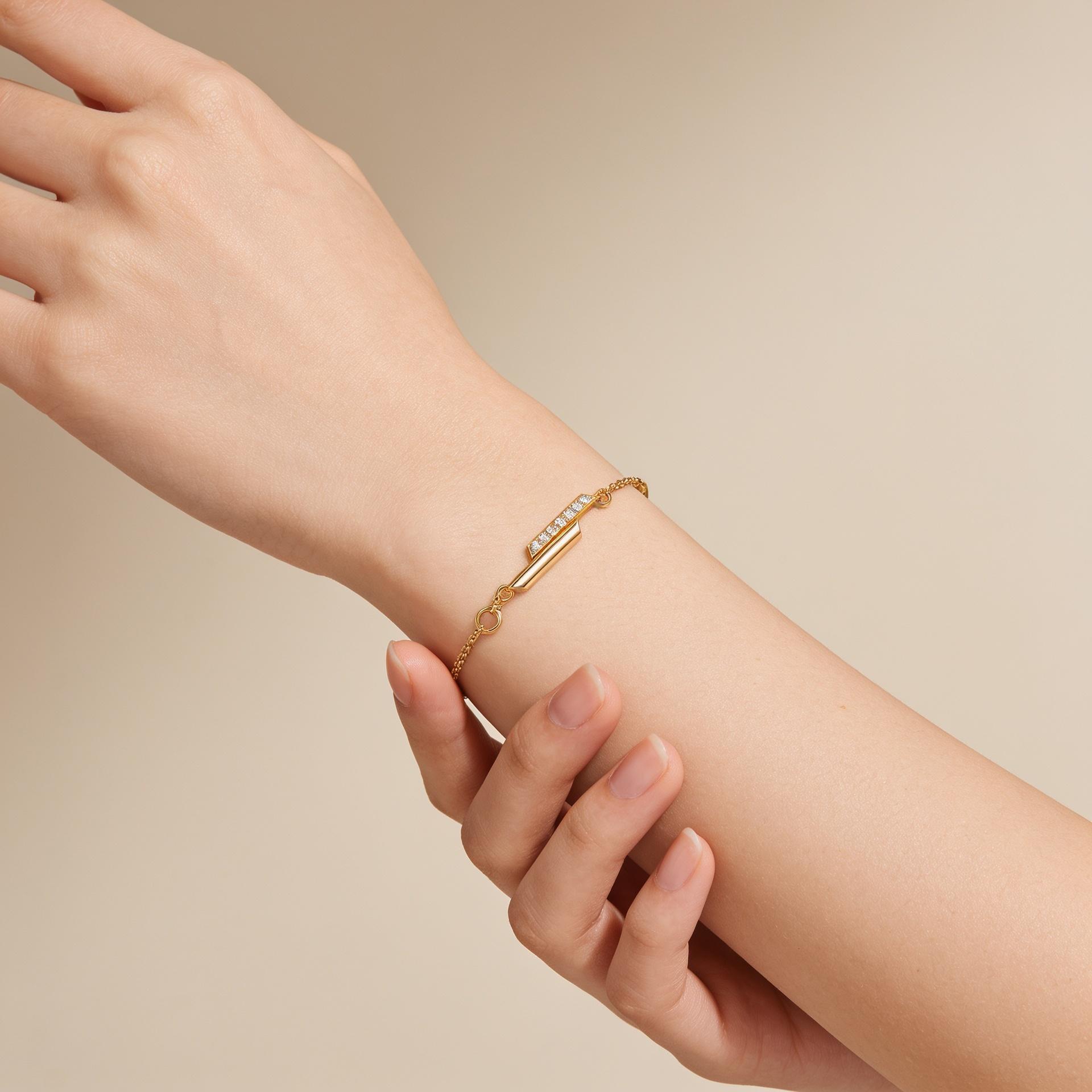 Liora Diamond Bracelet , 5.5 Inch , Yellow Gold , 18 K
