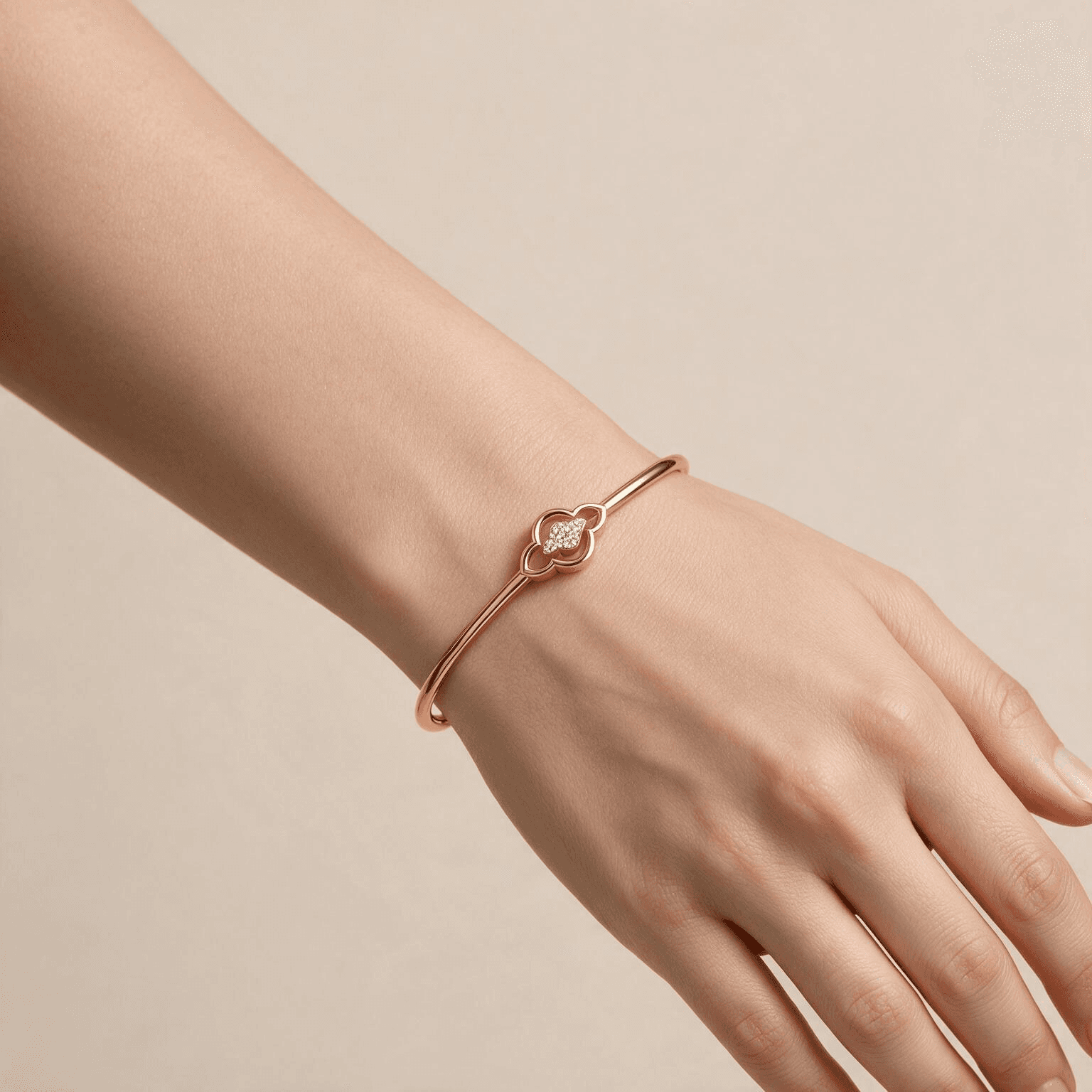 Elegant Clover Diamond Bangle , Yellow Gold , 1.2 Inch , 18 K