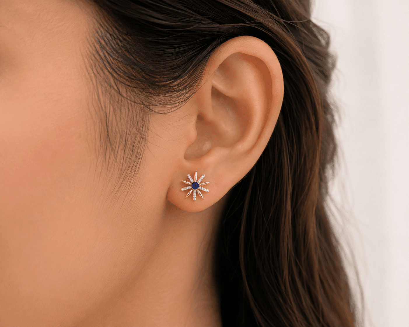 Bloom Diamond Stud , Yellow Gold , 18 K