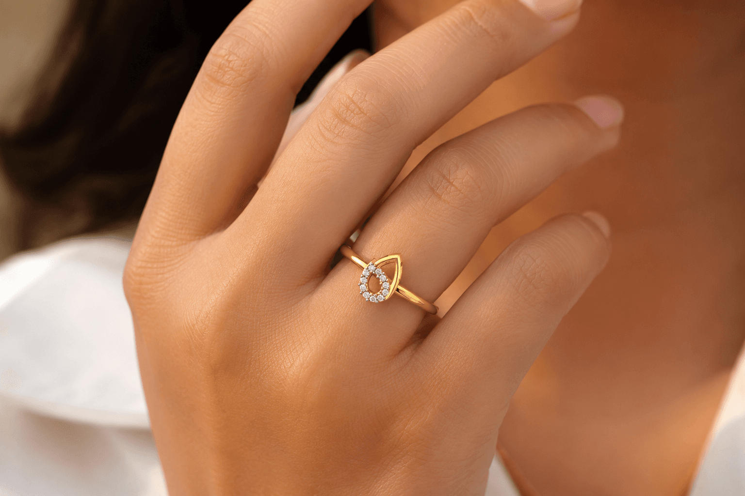 Dewdrop Diamond Ring , 7MM , 18 K , Yellow Gold
