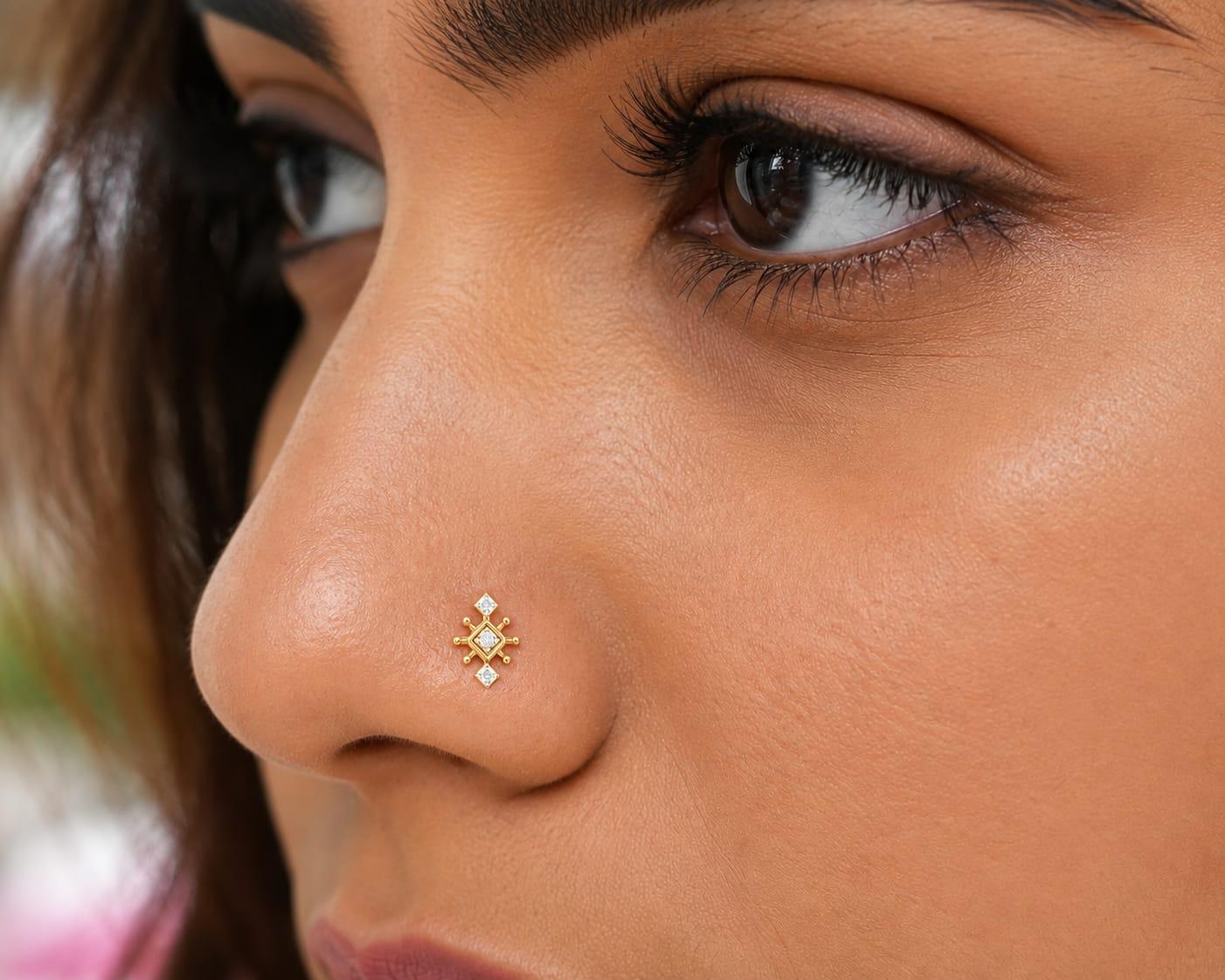 Royal Diamond Nose Pin , Yellow Gold , 18 K