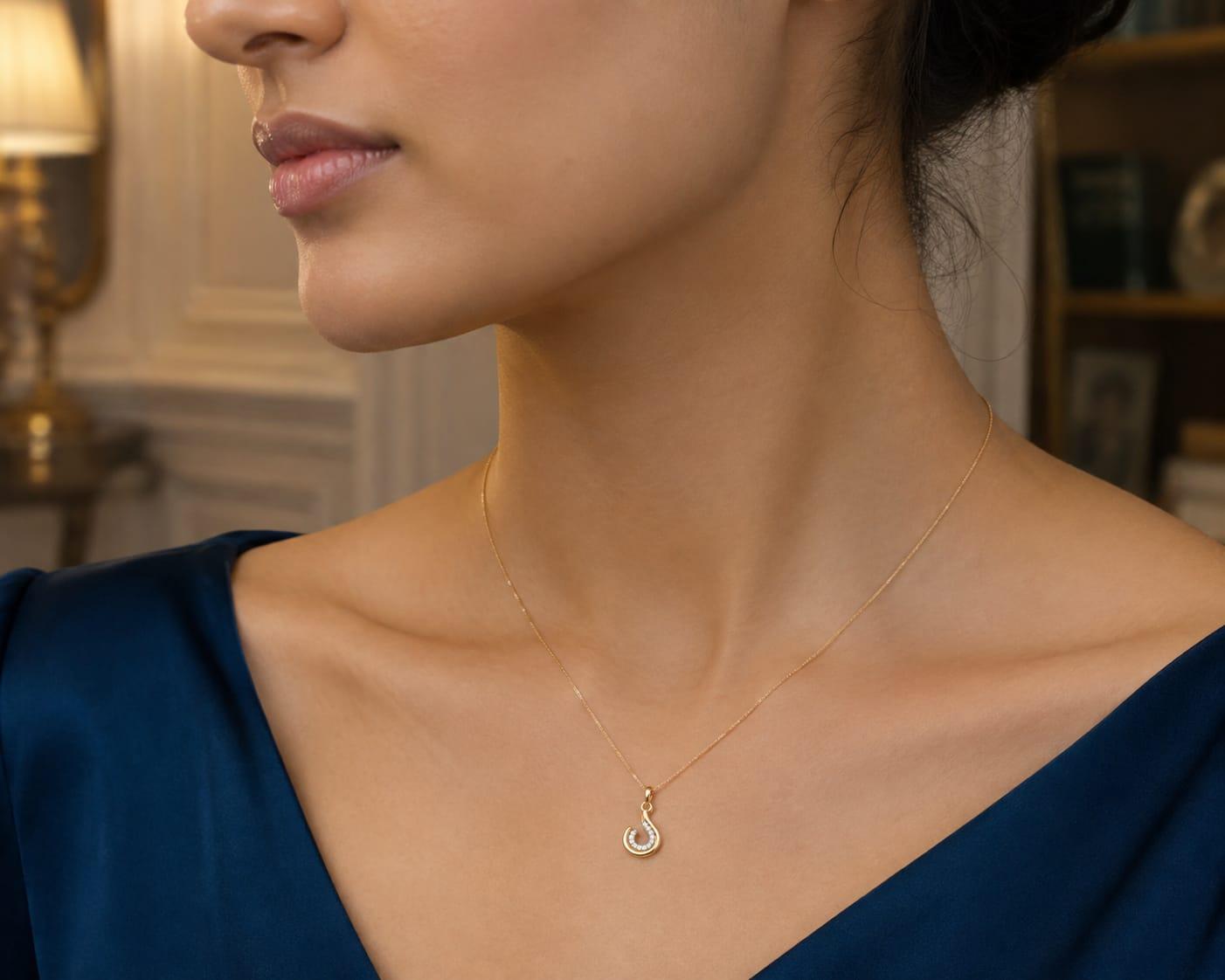 Royal Hook Diamond Pendant , Yellow Gold , 18 K